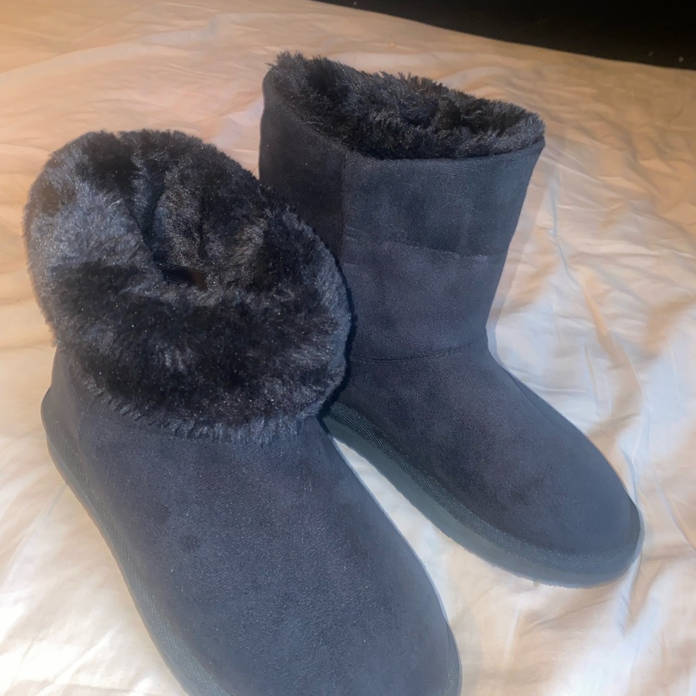 Women's Black Fur-Lined Boots